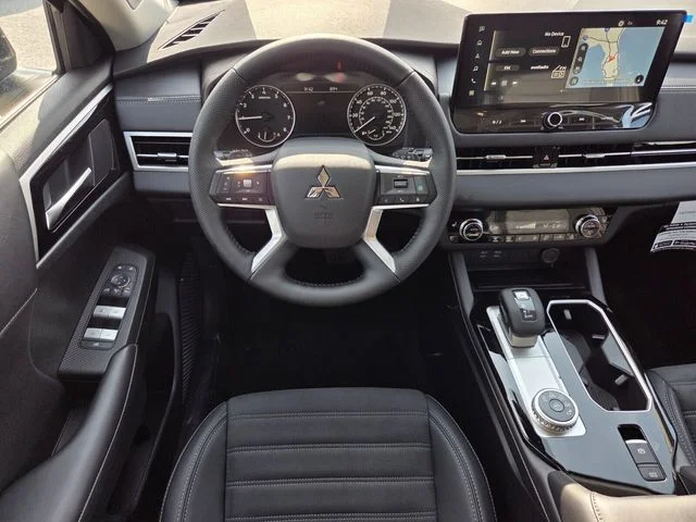 New 2026 Black Mitsubishi SE 1.5T 2WD image 9