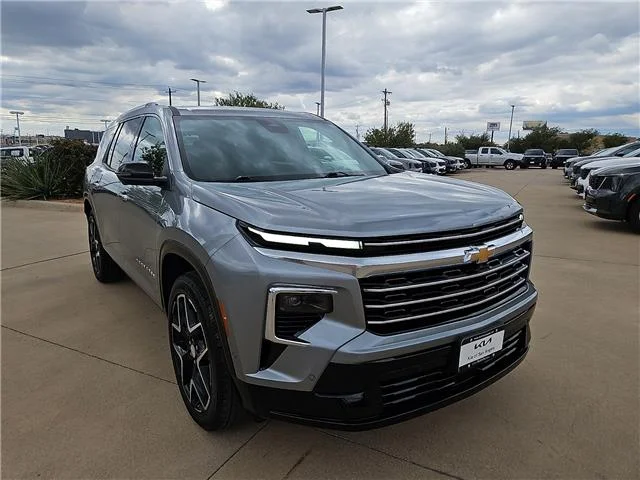 Used 2026 Sterling Gray Metallic Chevrolet High Country Front-Wheel Drive image 6
