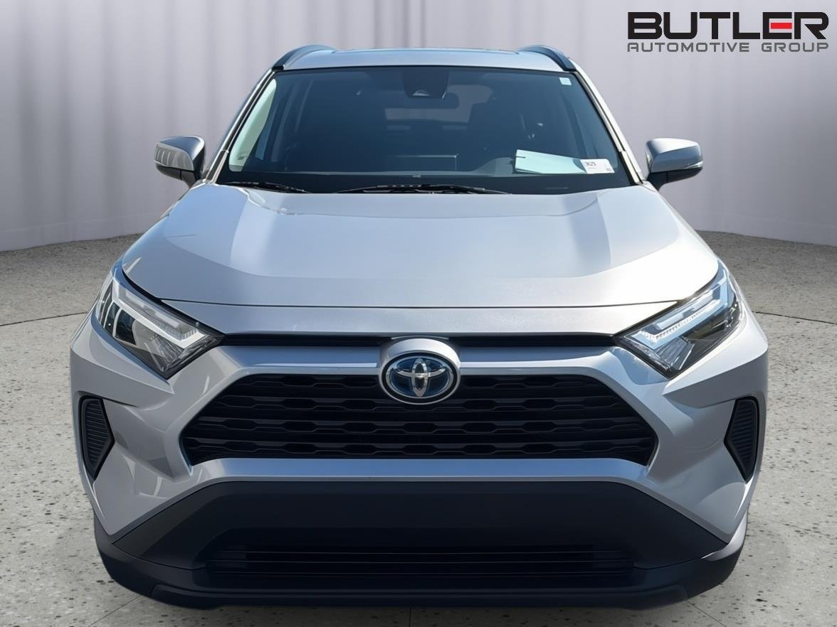 Used 2023 Silver Sky Metallic Toyota Hybrid XLE image 9