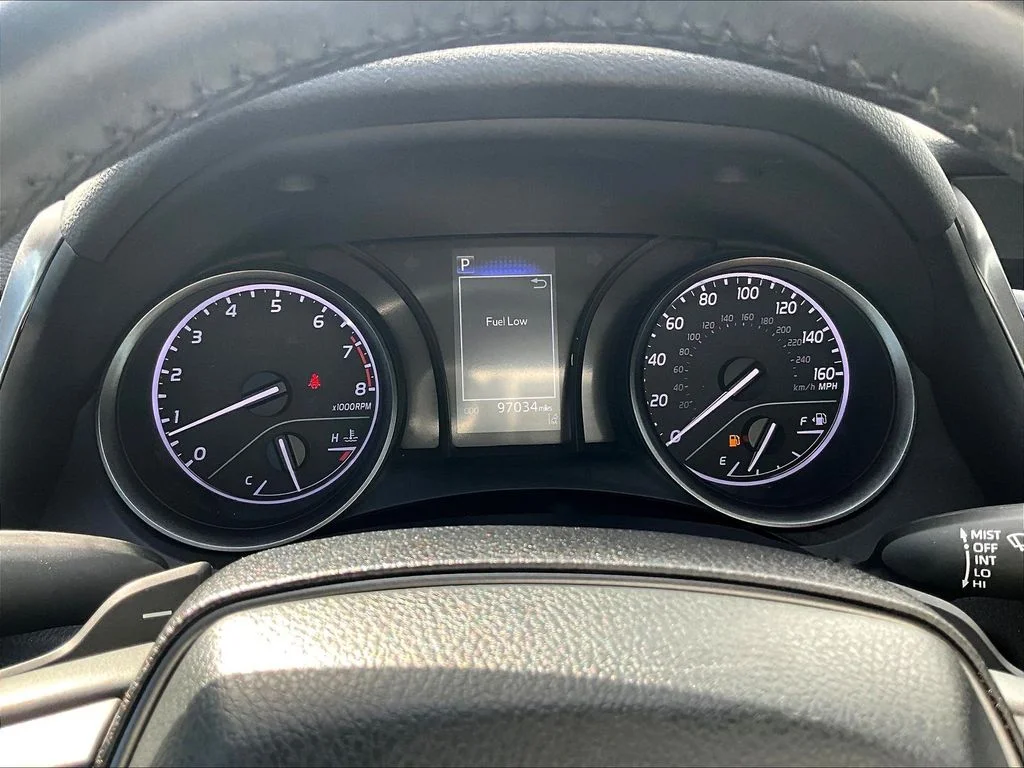 Used 2022 White Toyota SE Nightshade image 15