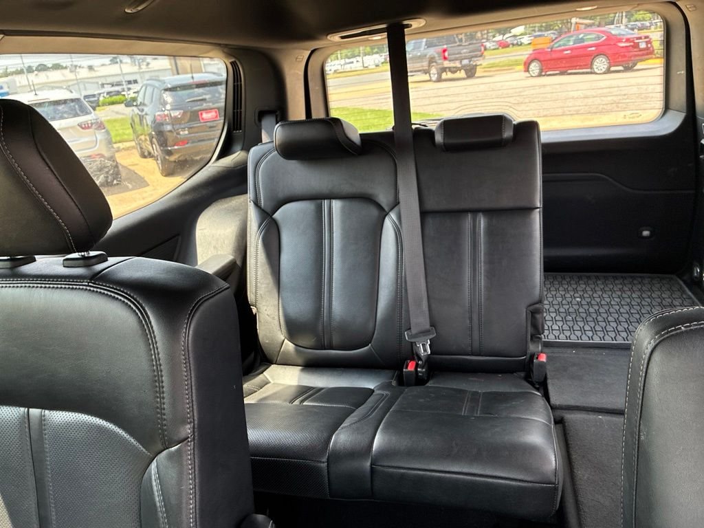 Used 2024 White Jeep Series III image 17