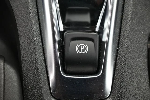 Used 2024 Red Chevrolet 3LT image 27
