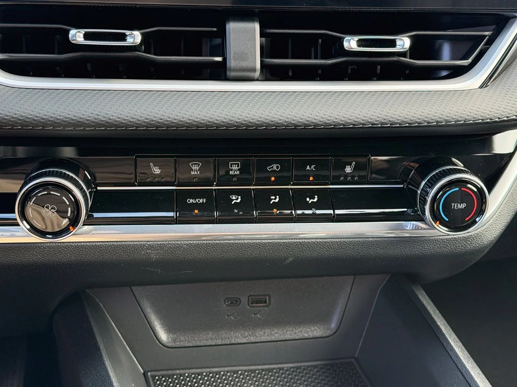 2027 Chevrolet Equinox LT - Photo 7