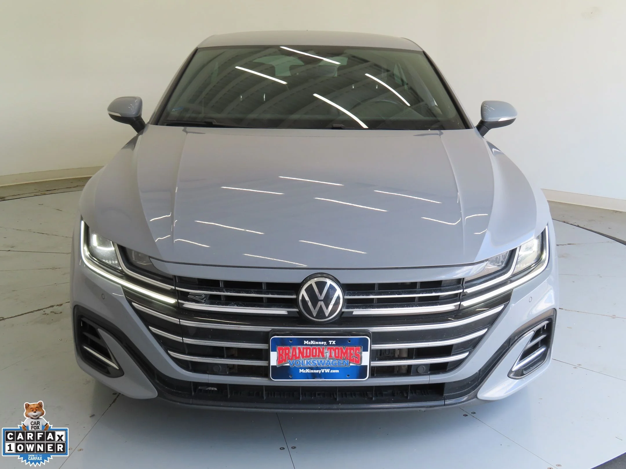 Used 2023 Gray Volkswagen 2.0T SE R-Line image 9