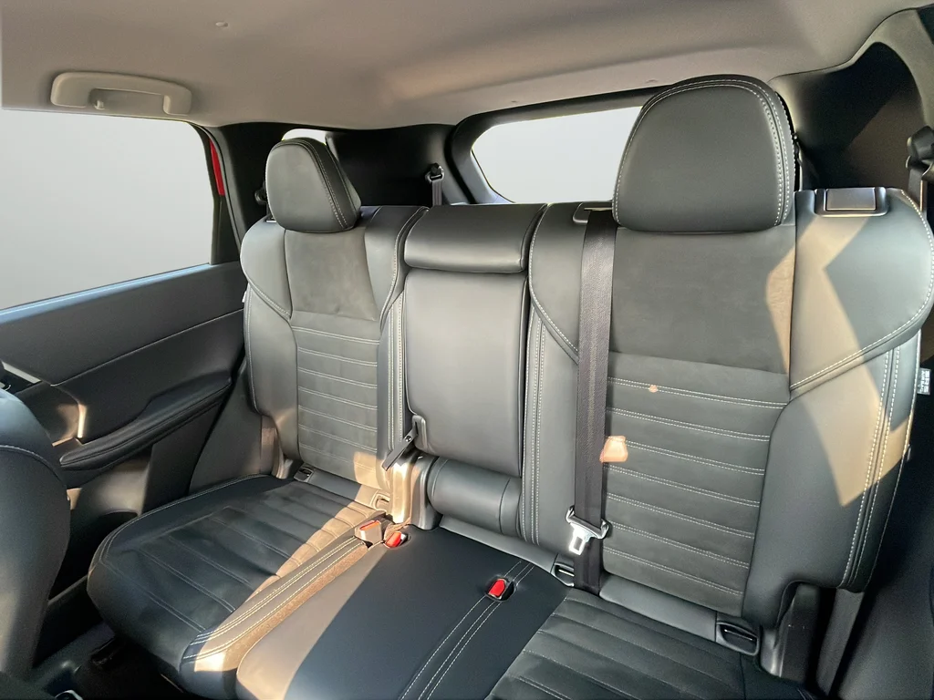 Used 2024 Red Mitsubishi SE image 41
