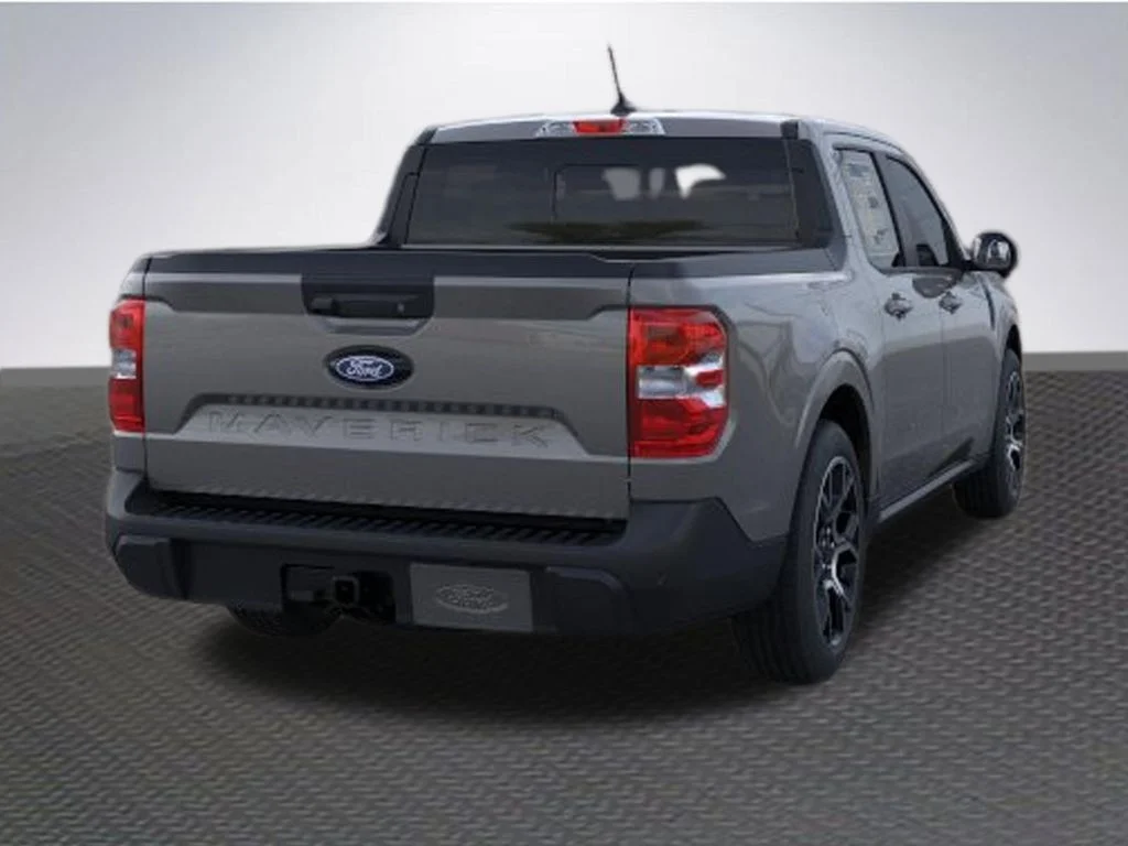 New 2026 Carbonized Gray Metallic Ford Lariat® image 8