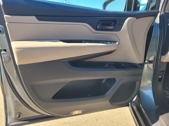 Used 2018  Honda EX image 18