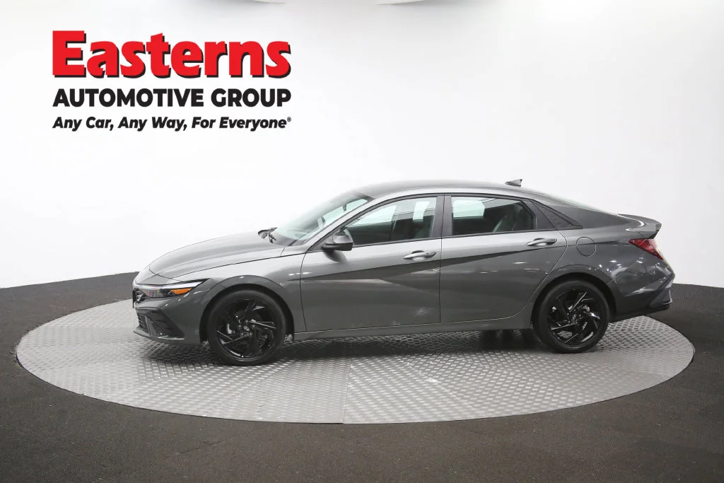 Used 2026 Gray Hyundai SEL Sport image 59