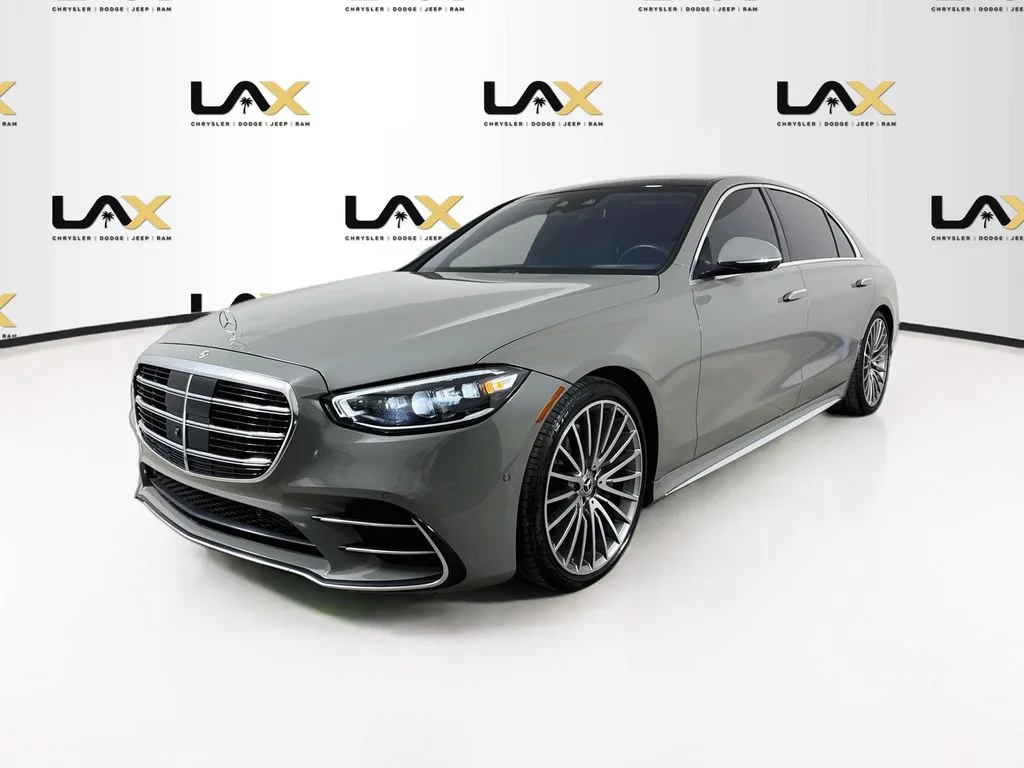 Used 2022 Gray Mercedes-Benz S 580 image 3