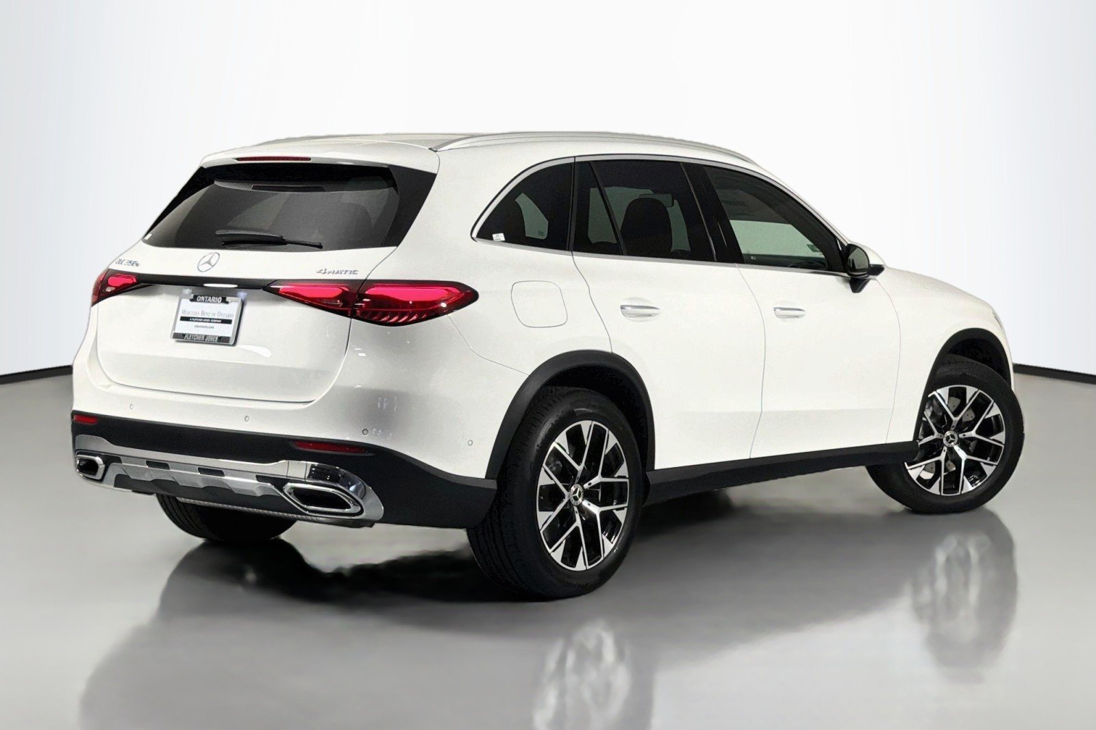 New 2027 Polar White Mercedes-Benz GLC 350e 4MATIC® SUV image 11