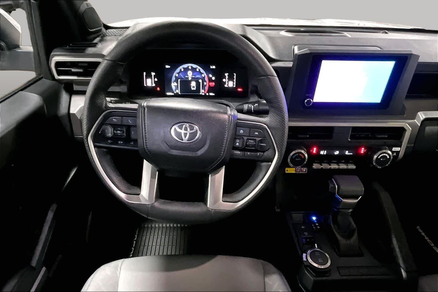 Used 2025 Ice Cap Toyota SR5 image 6