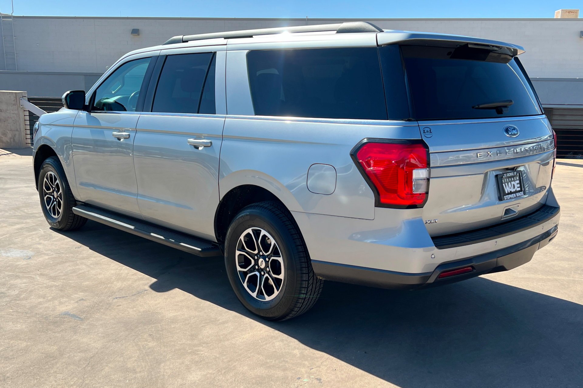 Used 2024 Silver Ford XLT image 3
