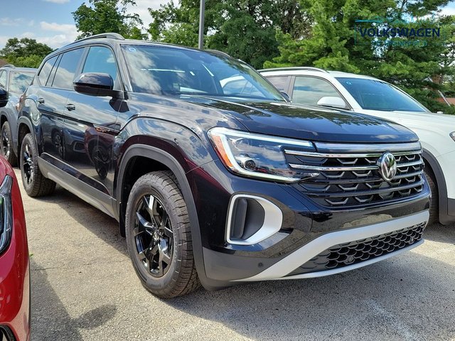 2024 Volkswagen Atlas 2.0T Peak Edition SEL