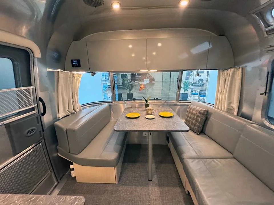 Used 2021 SILVER AIRSTREAM  image 34