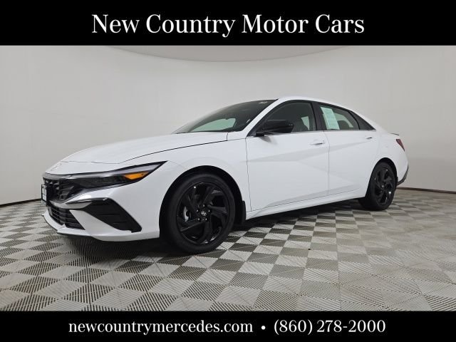Used 2026 White Hyundai SEL Sport image 3