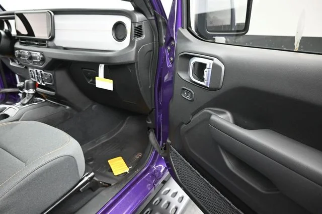 New 2026 Reign Exterior Paint Jeep Sport S image 24