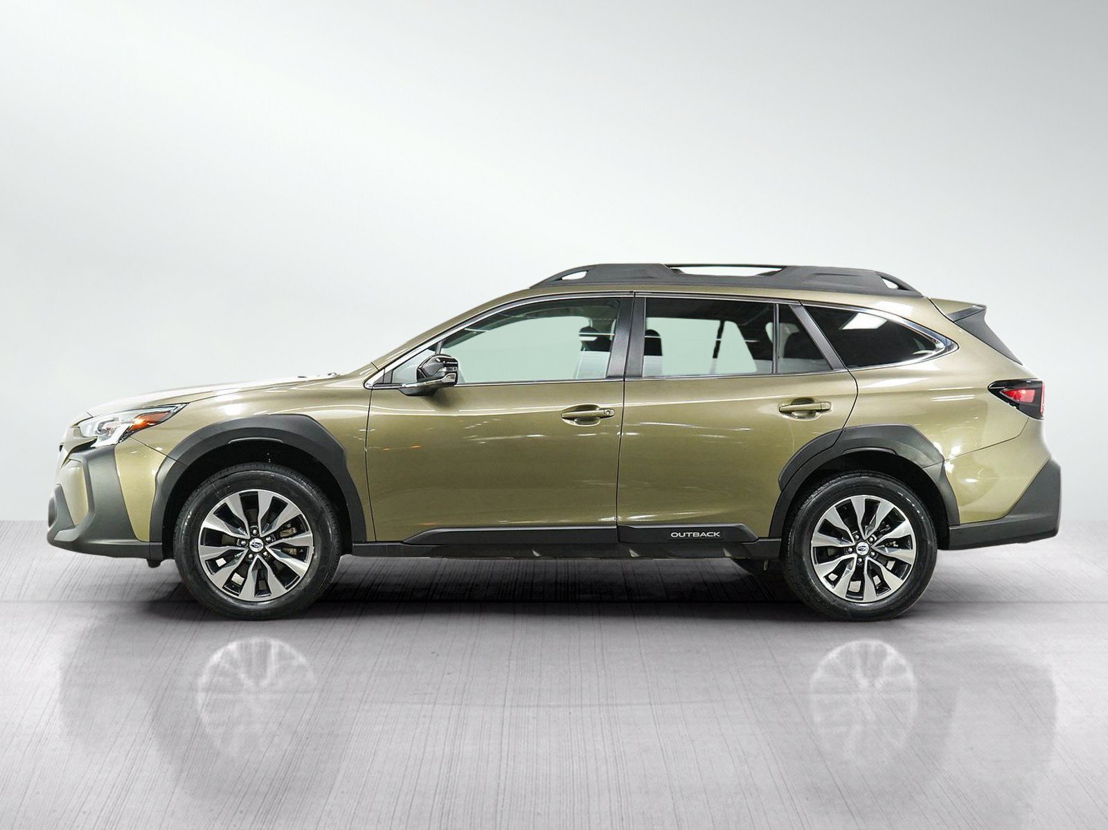 Used 2023 Subaru Outback Limited with VIN 4S4BTANC9P3215700 for sale in South Saint Paul, Minnesota
