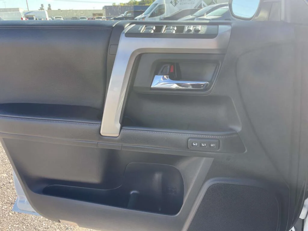 Certified Used 2019 Blizzard Pearl Toyota Limited image 29