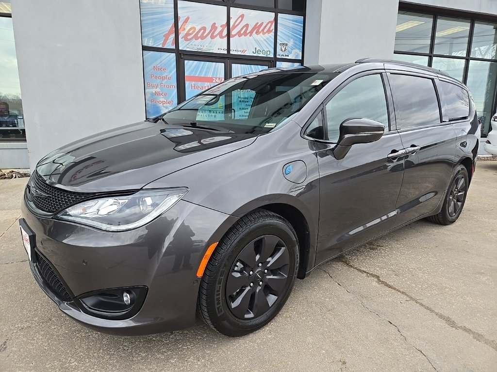 Used 2020 Chrysler Pacifica Hybrid Limited with VIN 2C4RC1N79LR288251 for sale in Kansas City