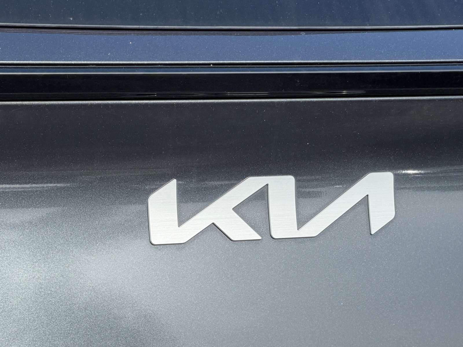 Used 2023 Gravity Gray Kia EX image 22