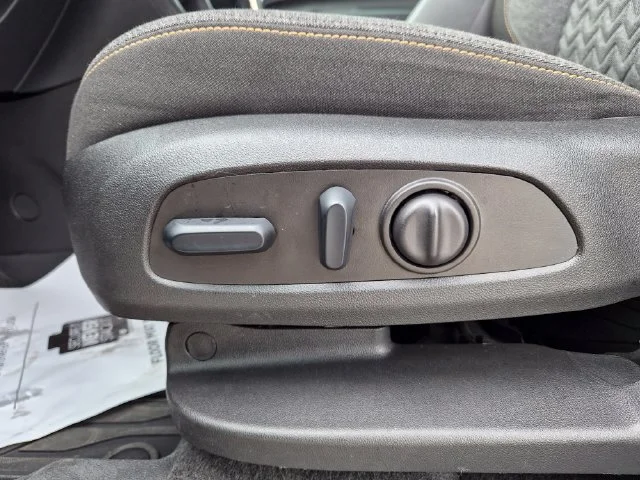 Used 2024 Blue Chevrolet LT image 17