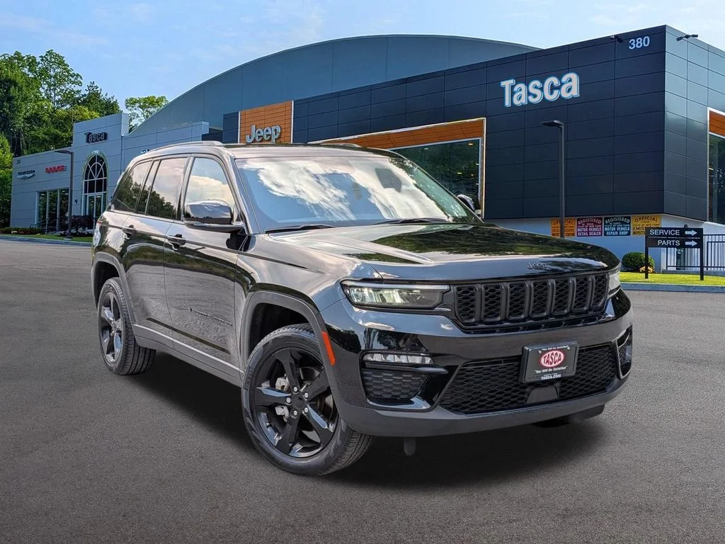 Used 2023 Black Jeep Limited image 1