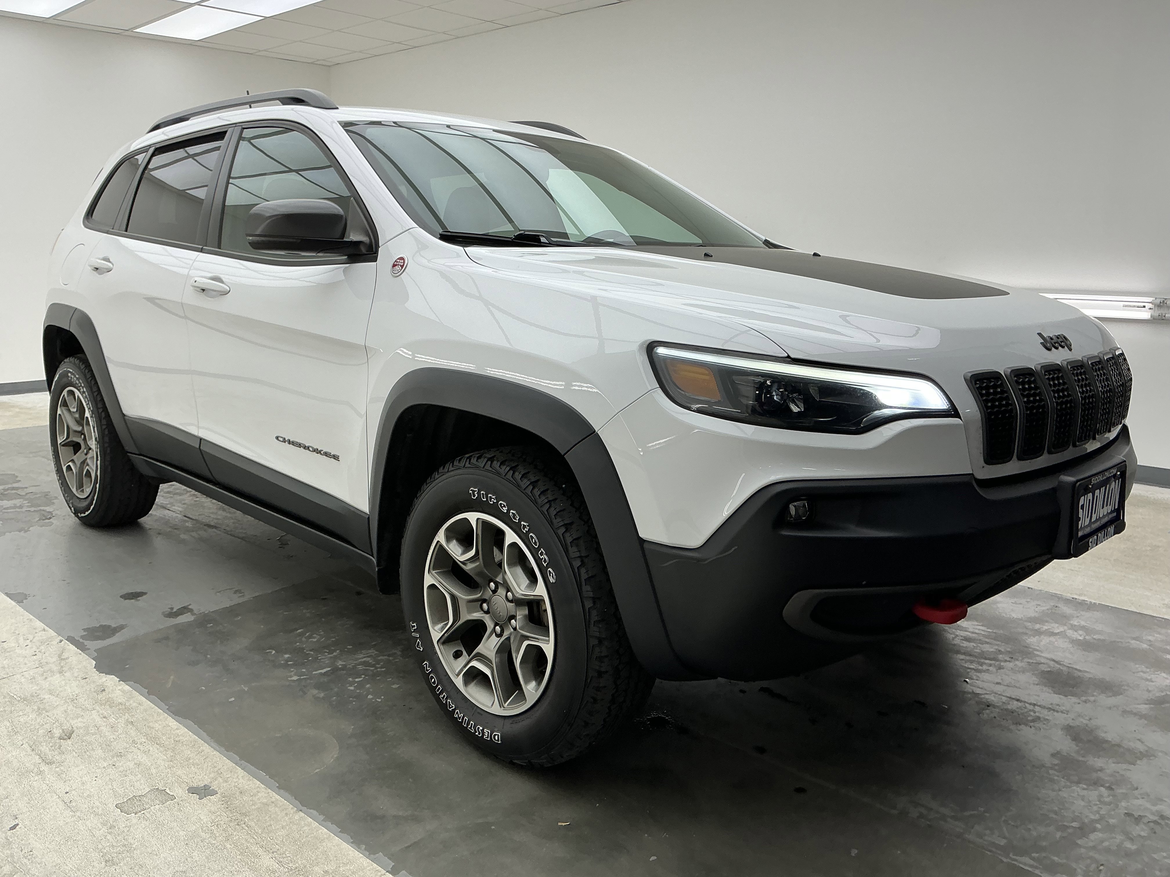 Used 2020 Bright White Clearcoat Jeep Trailhawk image 3