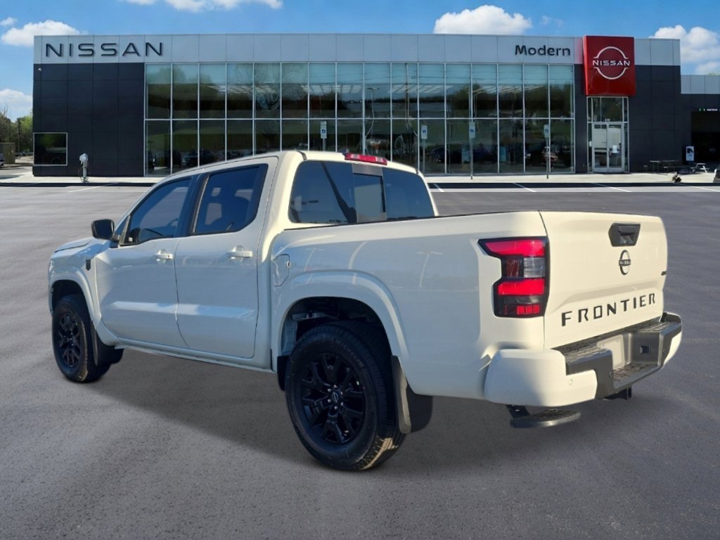 New 2026 Glacier White Nissan SV image 3
