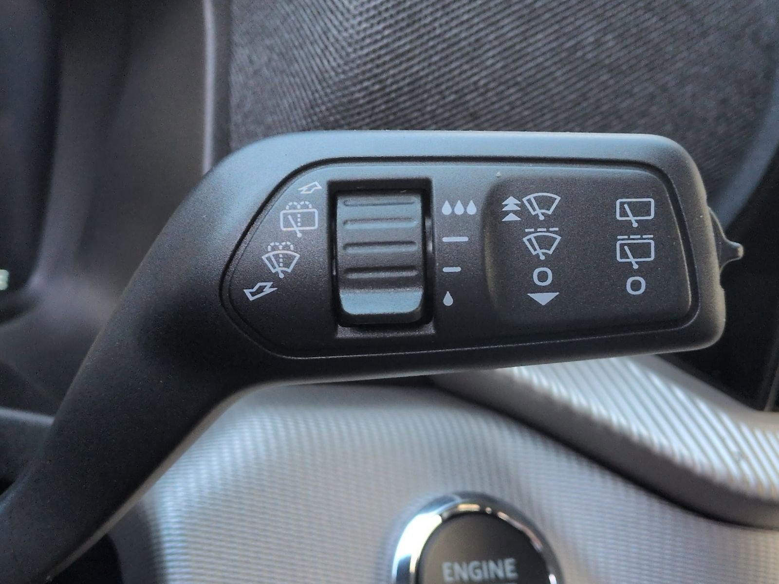 2025 Ford Explorer Active - Photo 26