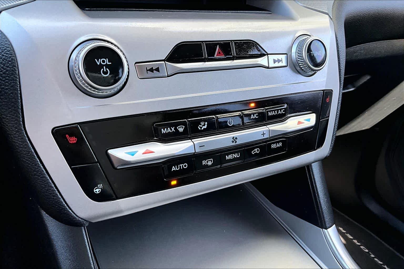 Used 2022 Iconic Silver Ford XLT image 32