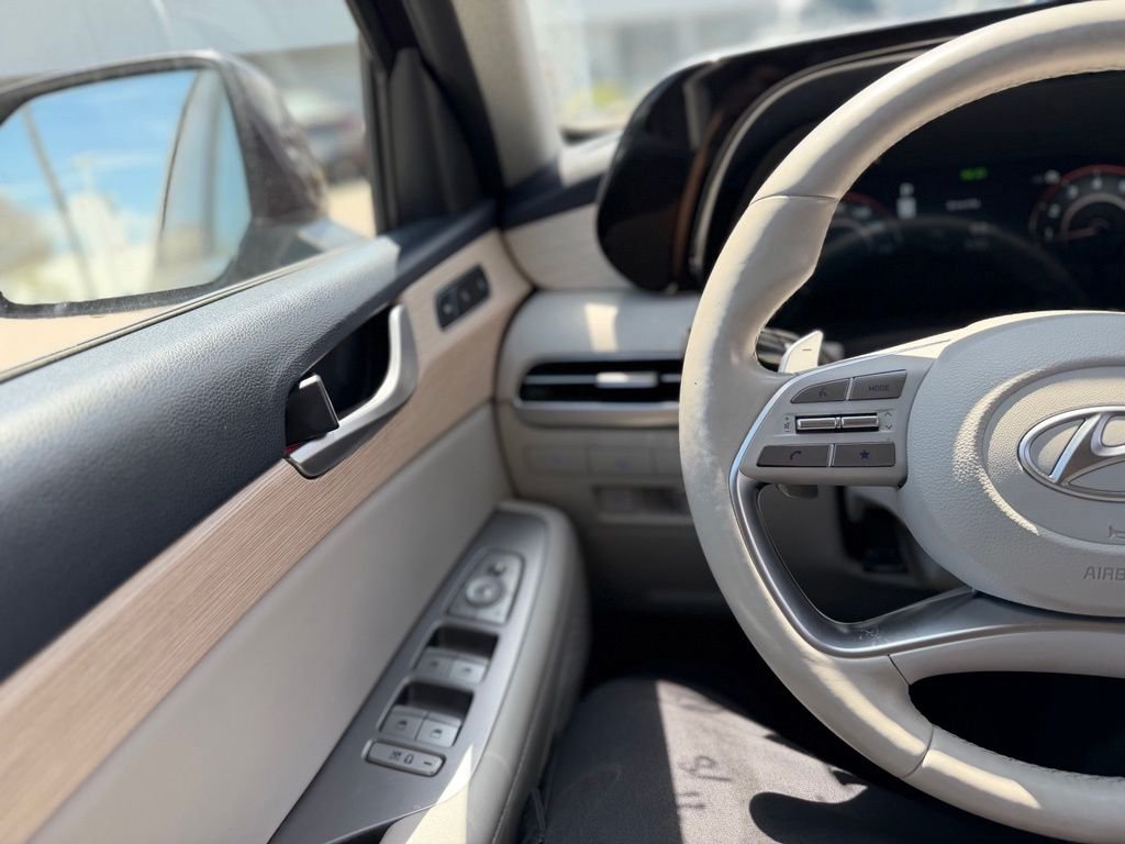 Used 2023 Burgundy Hyundai Limited image 7
