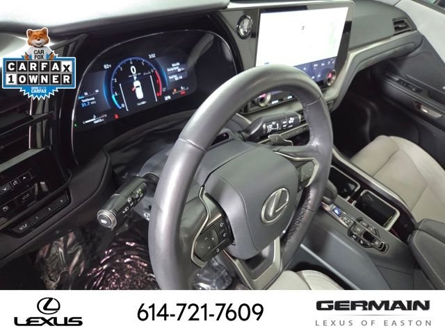 Used 2025  Lexus 350 Luxury image 17