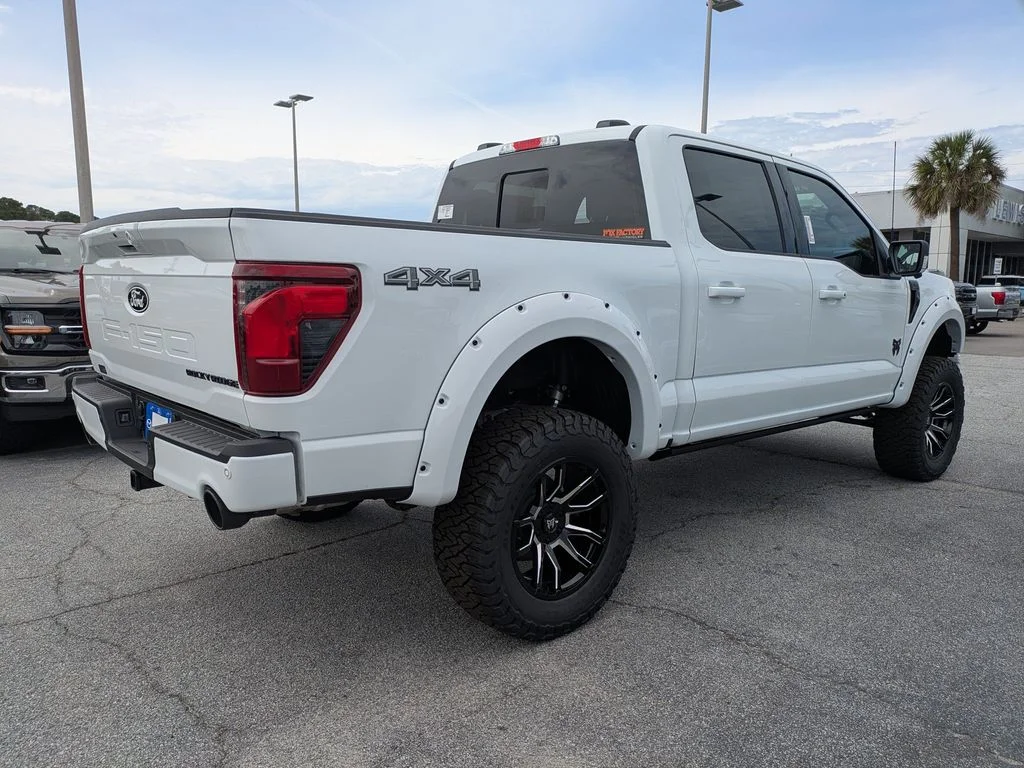 New 2026 Oxford White Ford XLT image 4