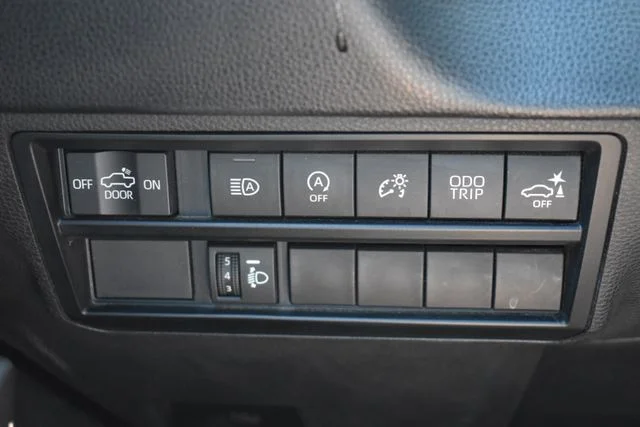 Used 2023 White Toyota SR5 image 25