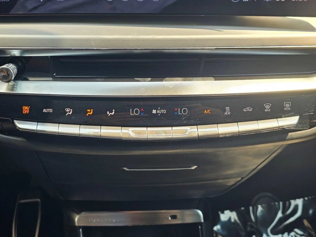New 2026 Stellar Black Metallic Cadillac V-Series Premium image 31