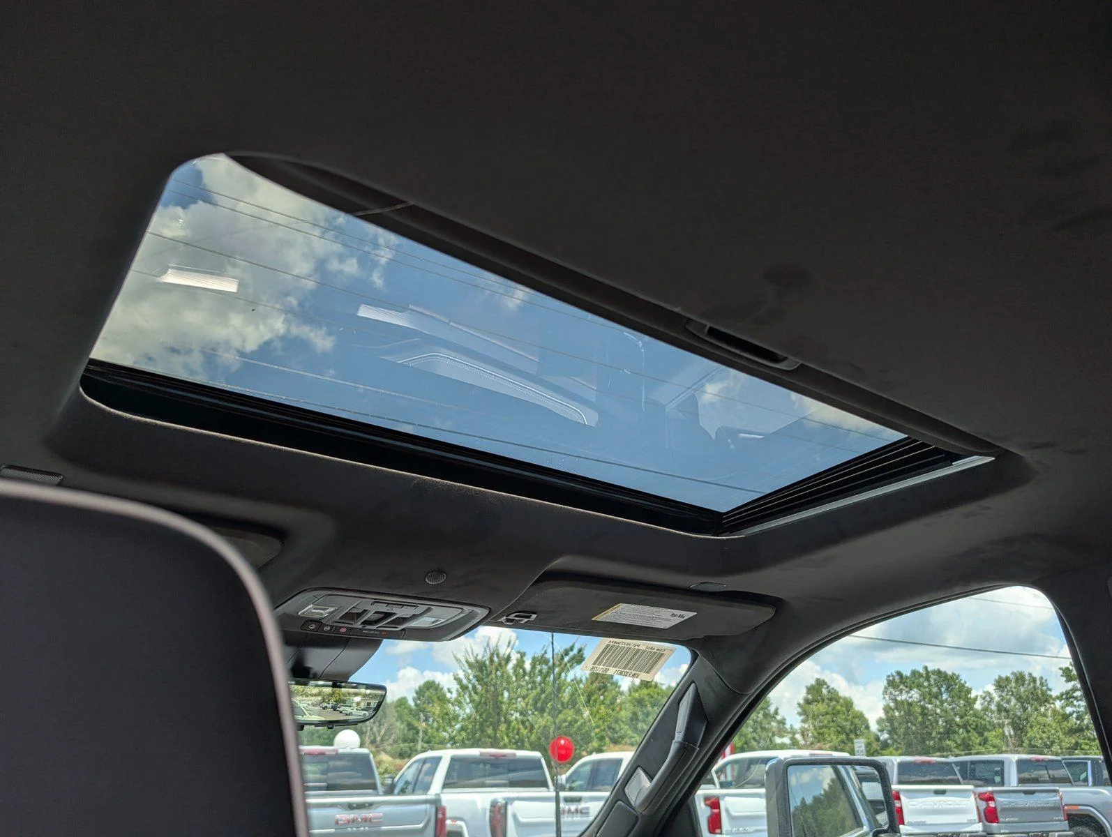 New 2026 Onyx Black GMC Denali Ultimate image 32