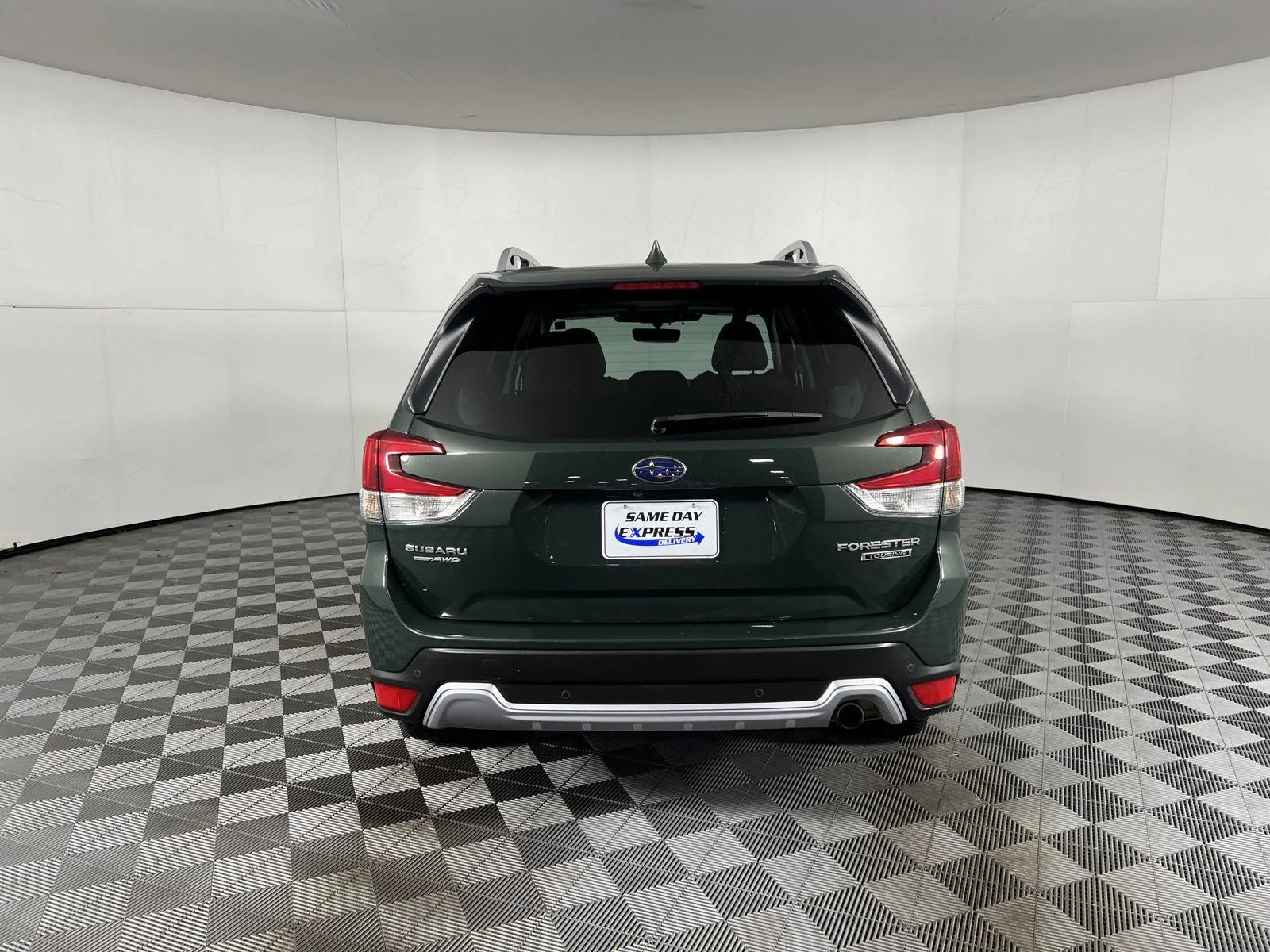 Used 2023 Cascade Green Silica Subaru Touring image 32