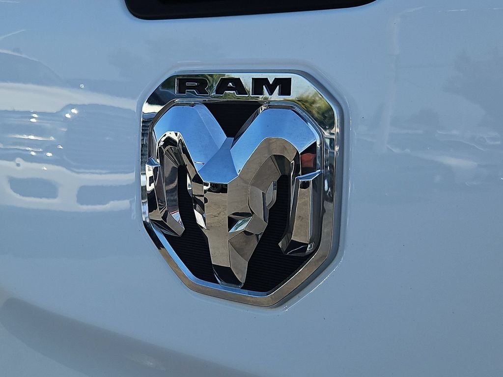 Certified Used 2024 White Ram Big Horn/Lone Star image 25