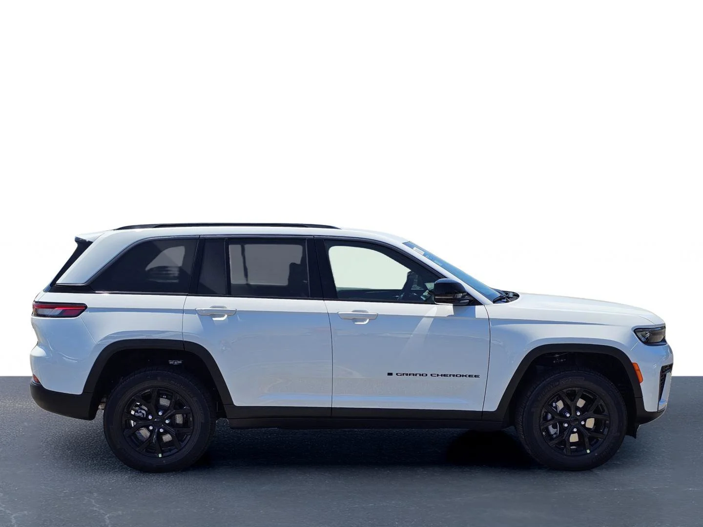 New 2026 Bright White Clearcoat Jeep Laredo Altitude image 7