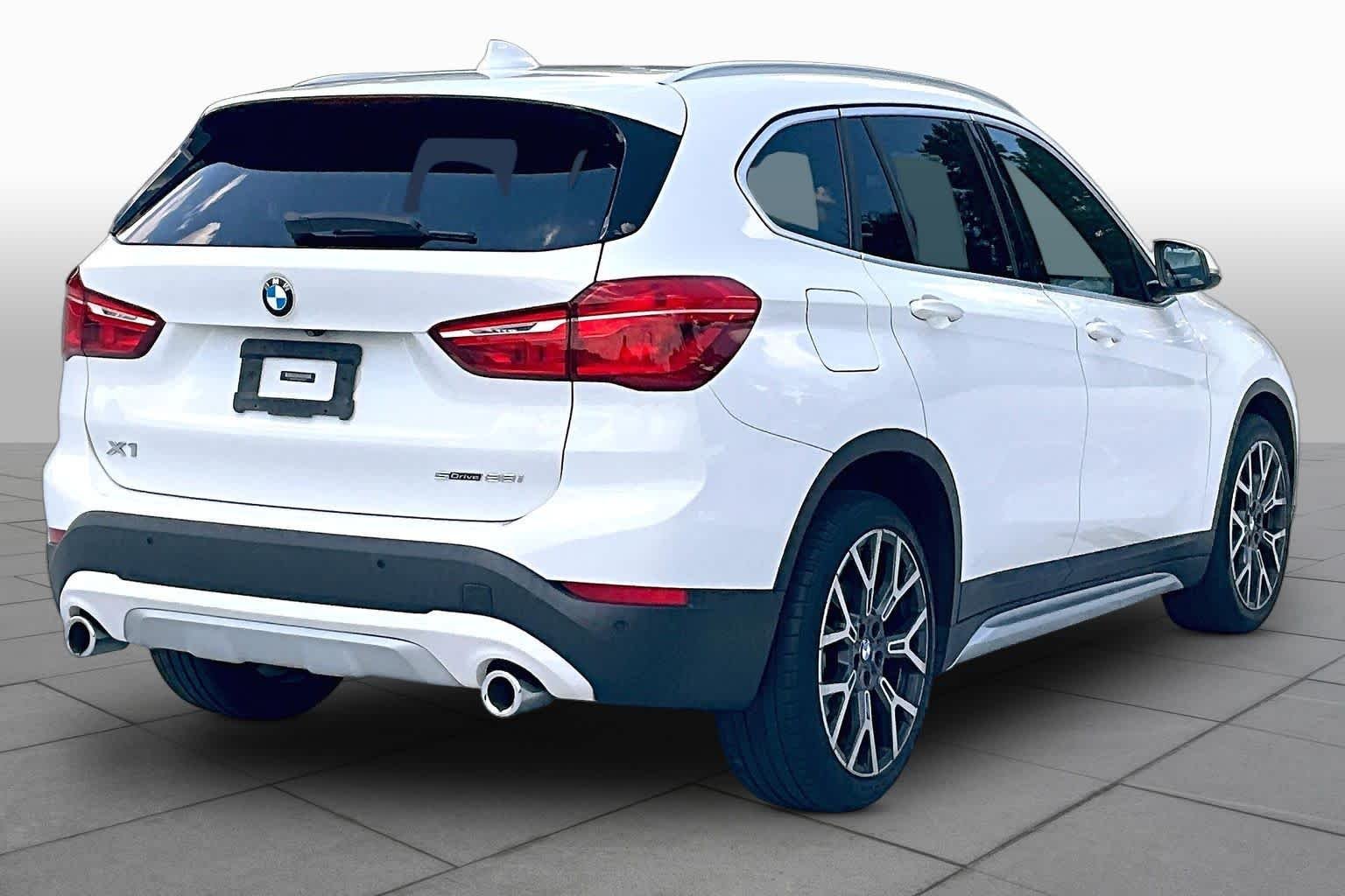 Used 2021 Alpine White BMW sDrive28i image 13
