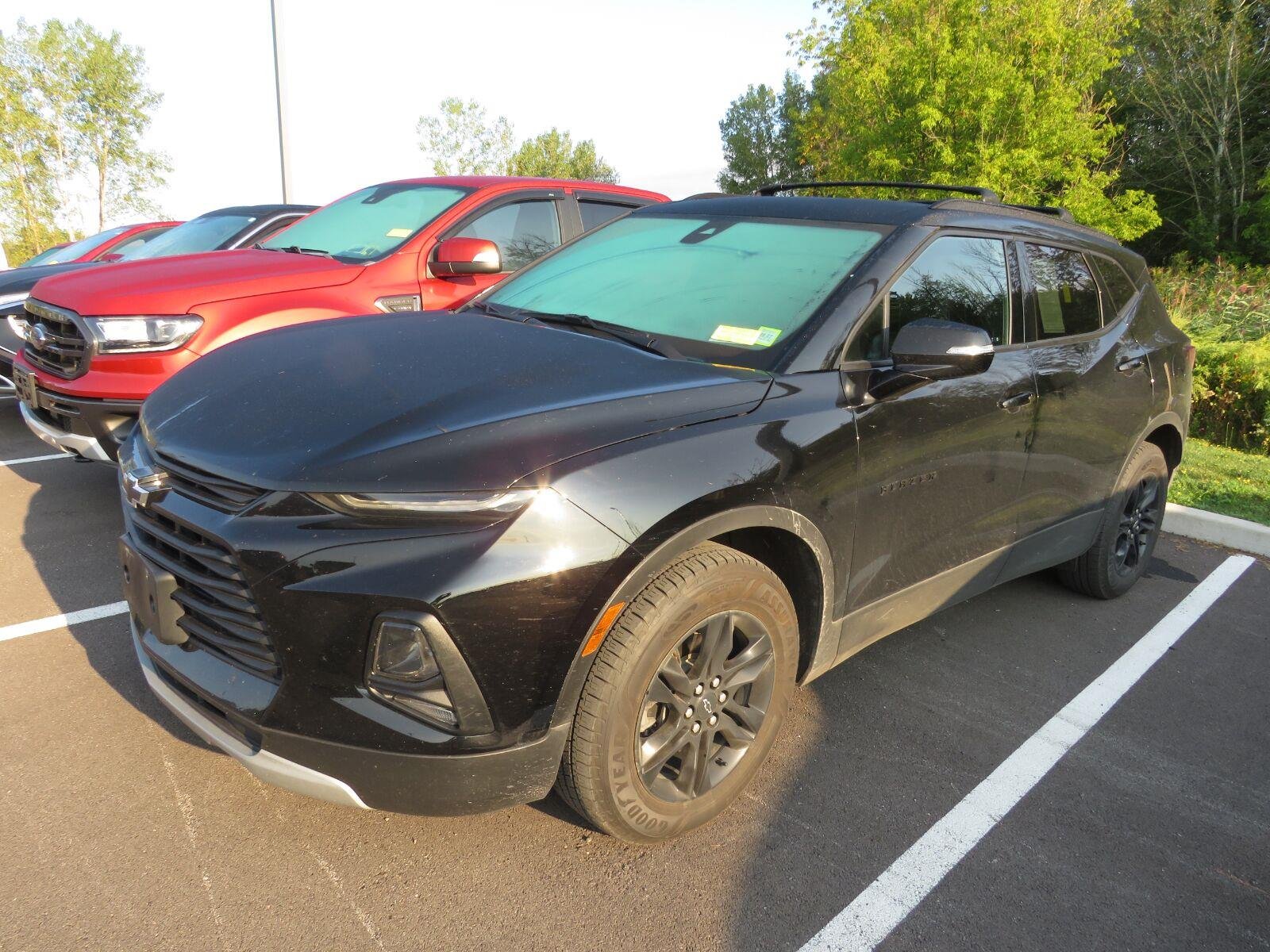 Used 2022 BLACK Chevrolet LT image 5