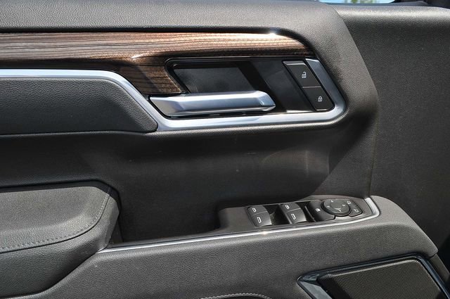 New 2026 Sterling Gray Metallic Chevrolet LT (2FL) image 10