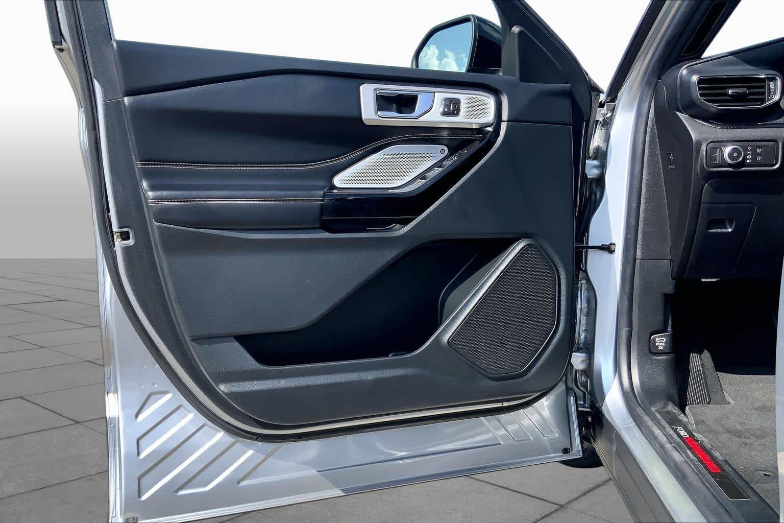 Used 2022 Iconic Silver Ford ST image 22