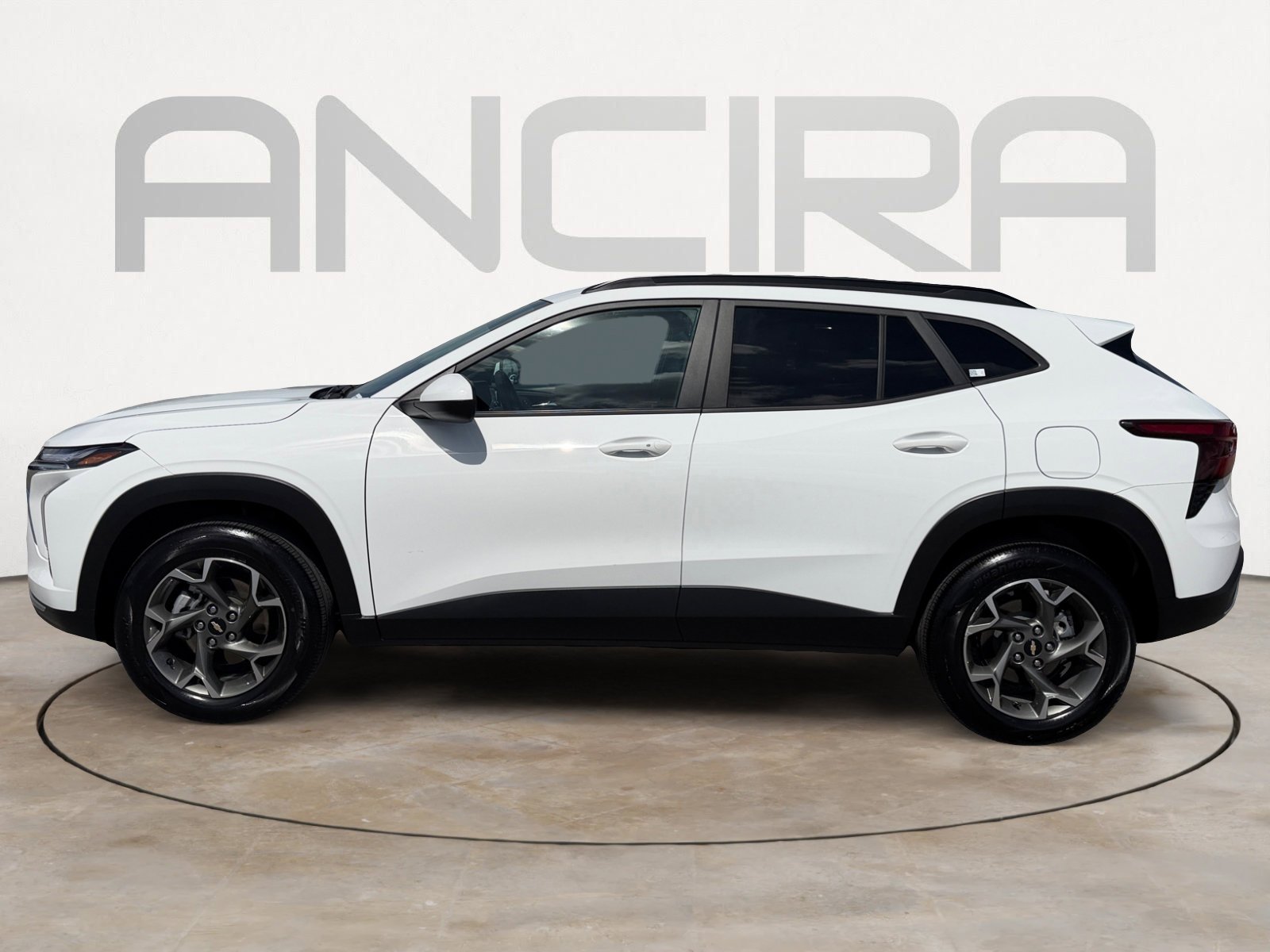 Used 2025 Summit White Chevrolet LT image 6