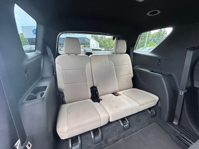 Used 2022 Silver Chevrolet LS image 9
