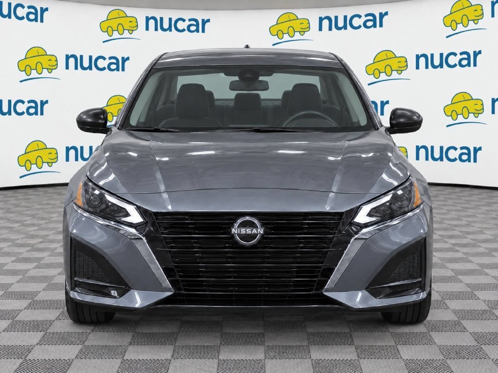 Used 2024 Gray Nissan 2.5 SV image 5