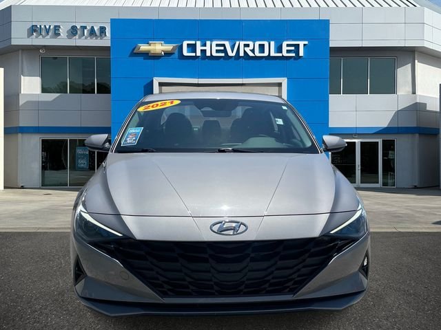 Used 2021  Hyundai SEL image 2