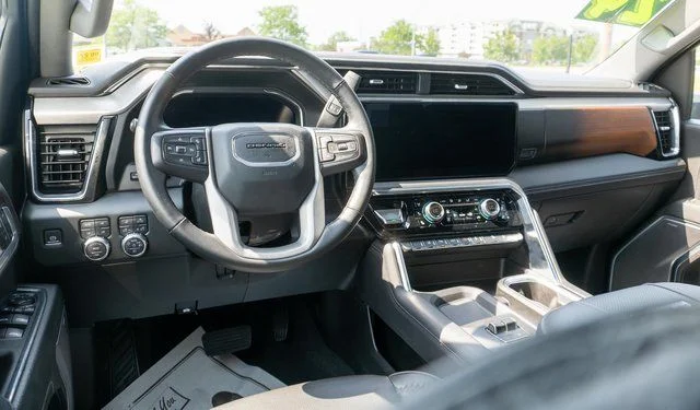 Used 2024 White GMC Denali image 12