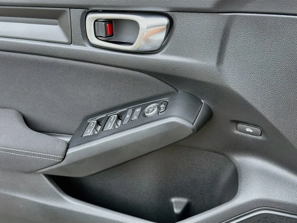 New 2026 Platinum White Pearl Honda LX image 22