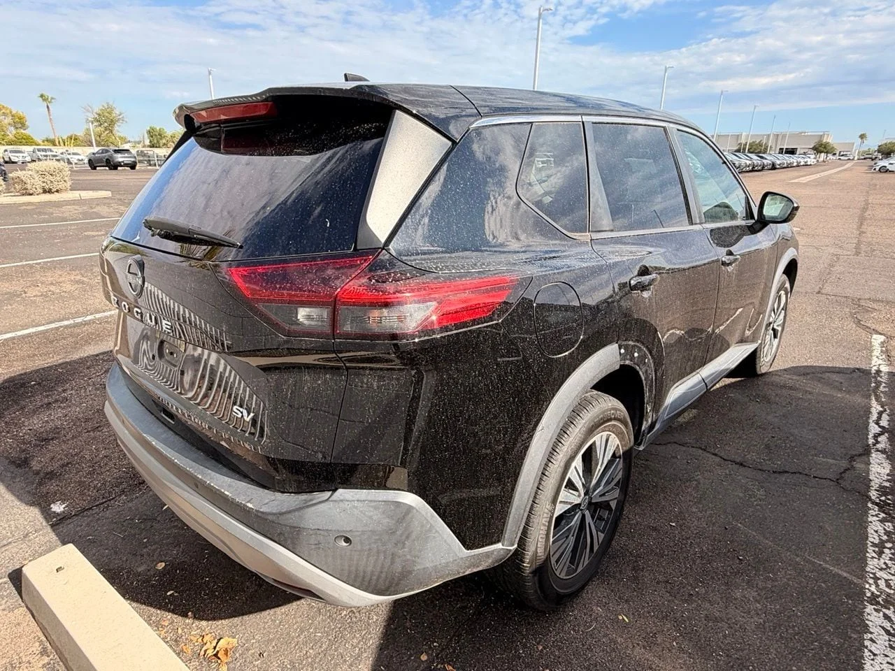 Used 2022 Super Black Nissan SV image 4